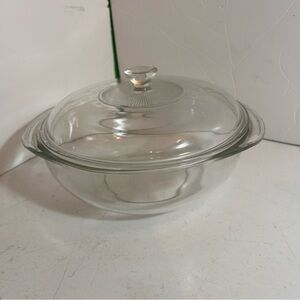 Vintage Pyrex originals 024 clear glass baking casserole dish with lid - 2 quart